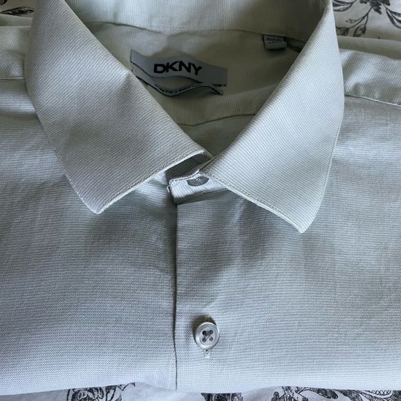 DKNY Men’s Dress Shirt - Picture 8 of 8